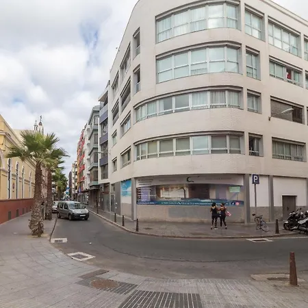 New And Cute Close To The Beach. *