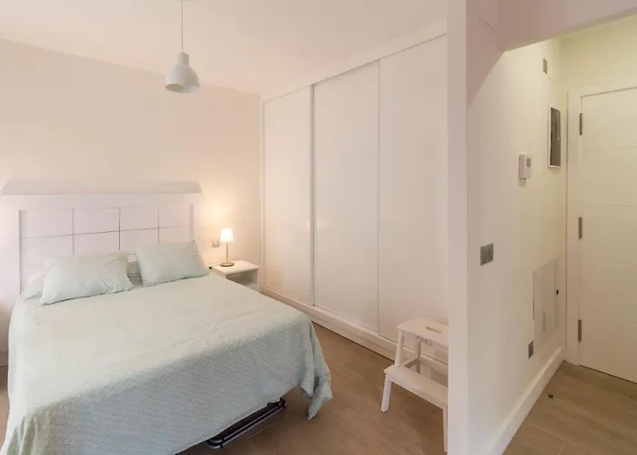 New And Cute Close To The Beach.