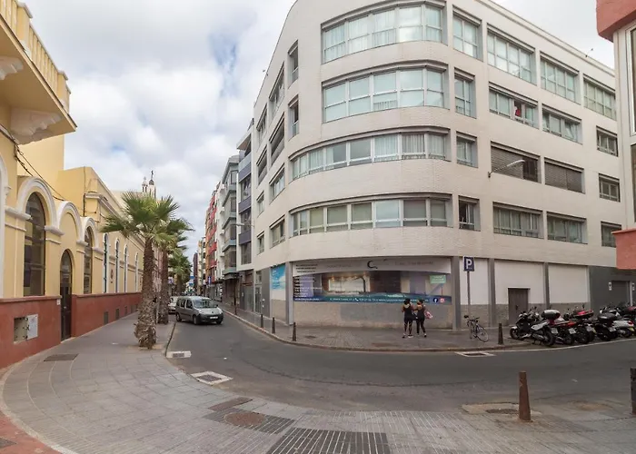 New And Cute Close To The Beach. *